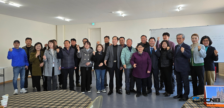 박정현 전 부여군수, 이규희 천안시장예비후보 선거사무실 방문