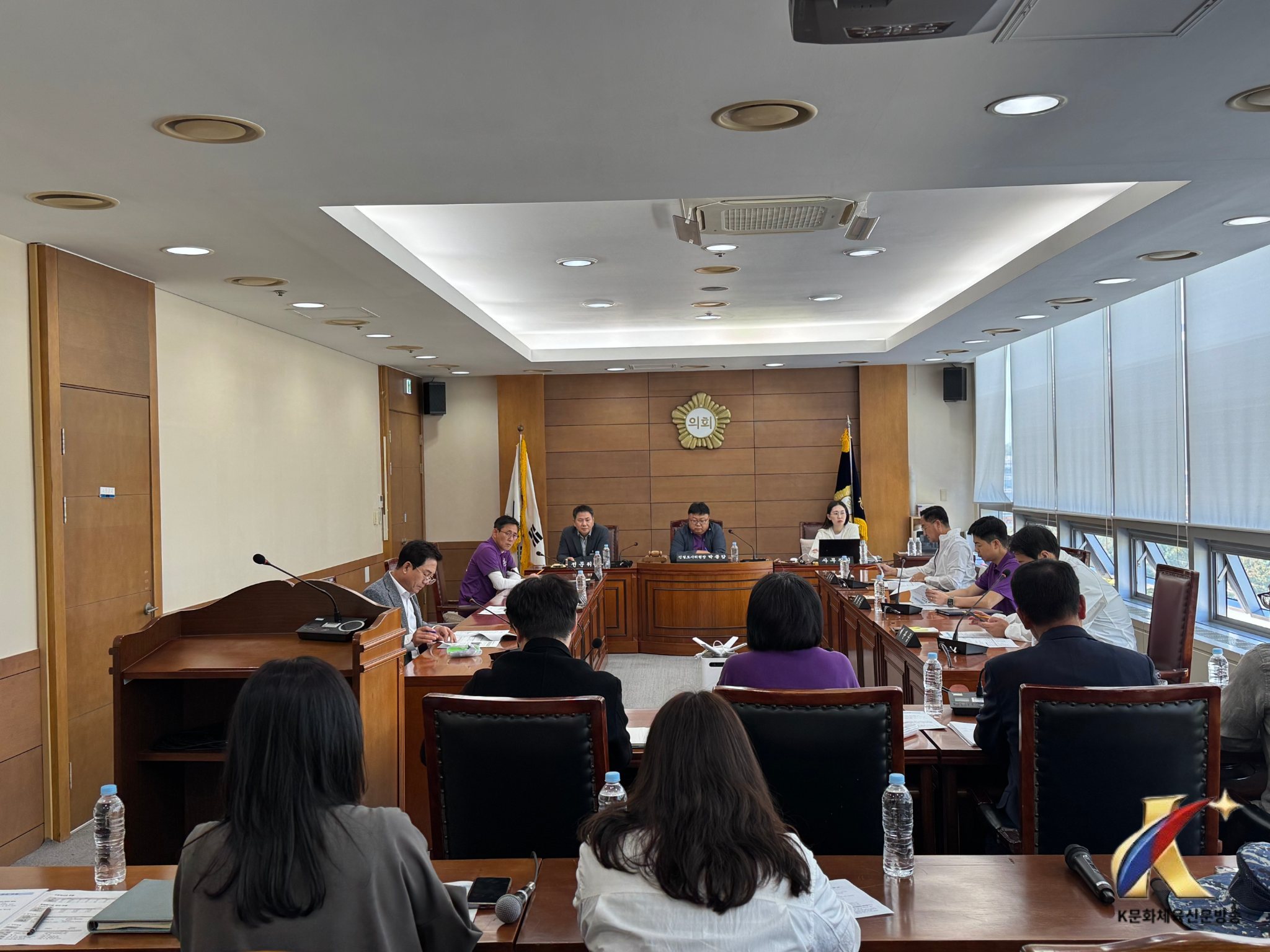 천안시-시의회, 옥외광고물 관리방안 간담회…불법광고물 정비 협력
